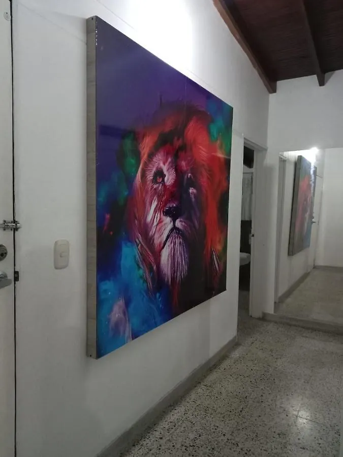 הקונטקטים של Habitaciones Laureles Los Colores, Estadio
